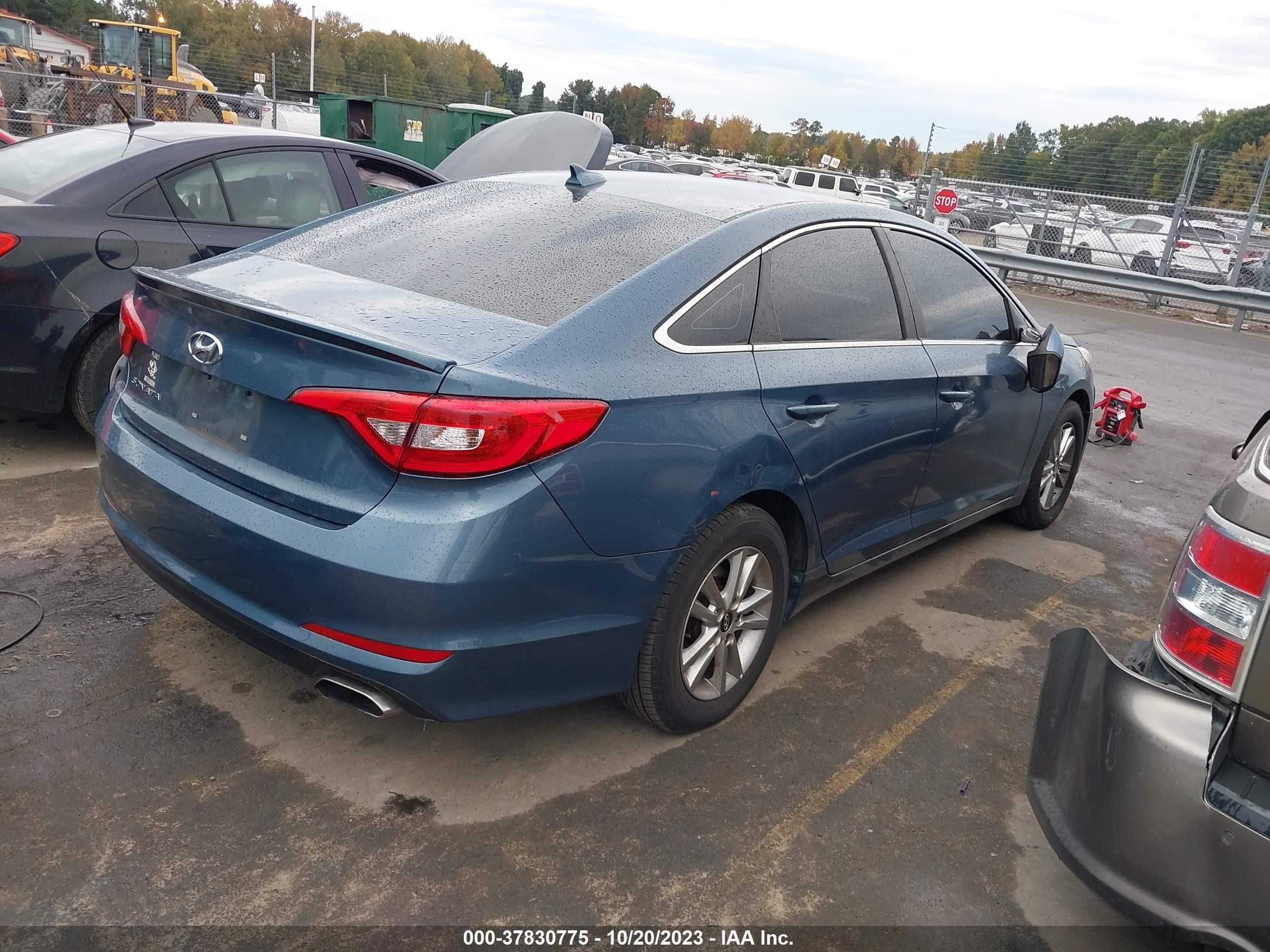 Photo 4 VIN: 5NPE24AF2HH517762 - HYUNDAI SONATA 