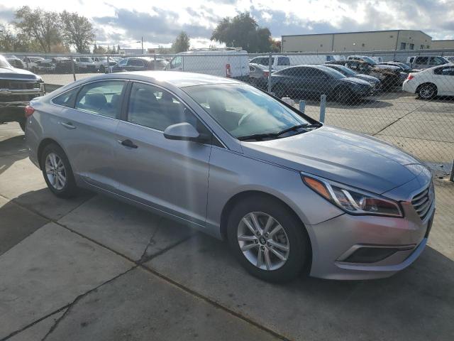 Photo 3 VIN: 5NPE24AF2HH530155 - HYUNDAI SONATA SE 