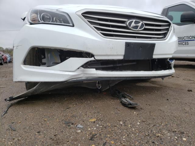 Photo 8 VIN: 5NPE24AF2HH540782 - HYUNDAI SONATA SE 