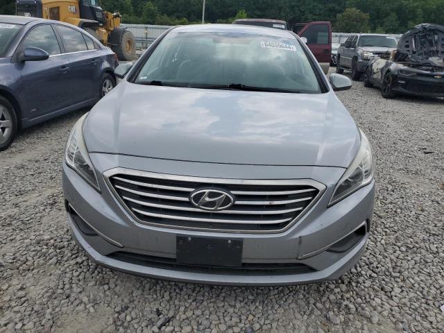 Photo 4 VIN: 5NPE24AF2HH564080 - HYUNDAI SONATA SE 