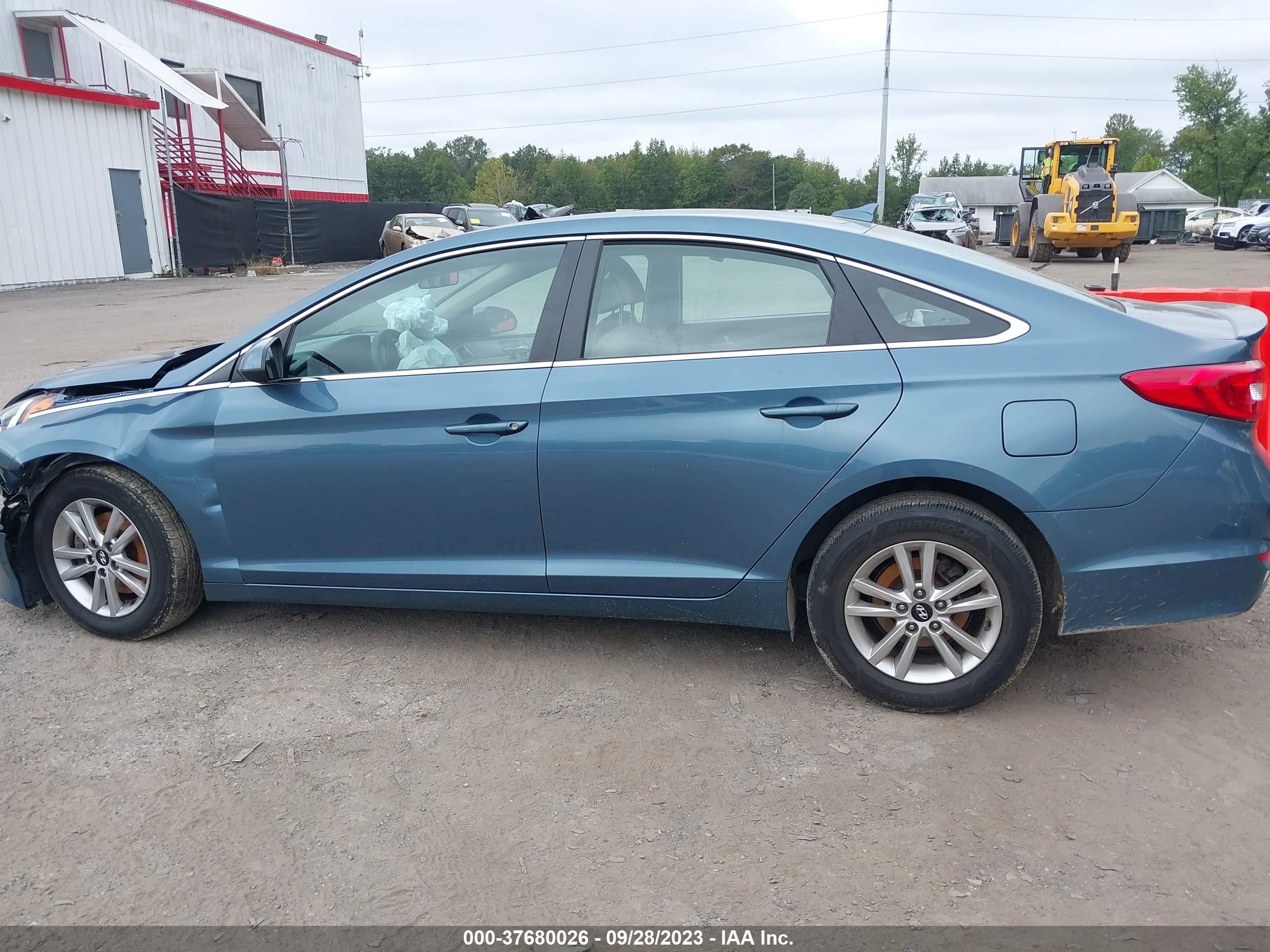 Photo 13 VIN: 5NPE24AF2HH565178 - HYUNDAI SONATA 