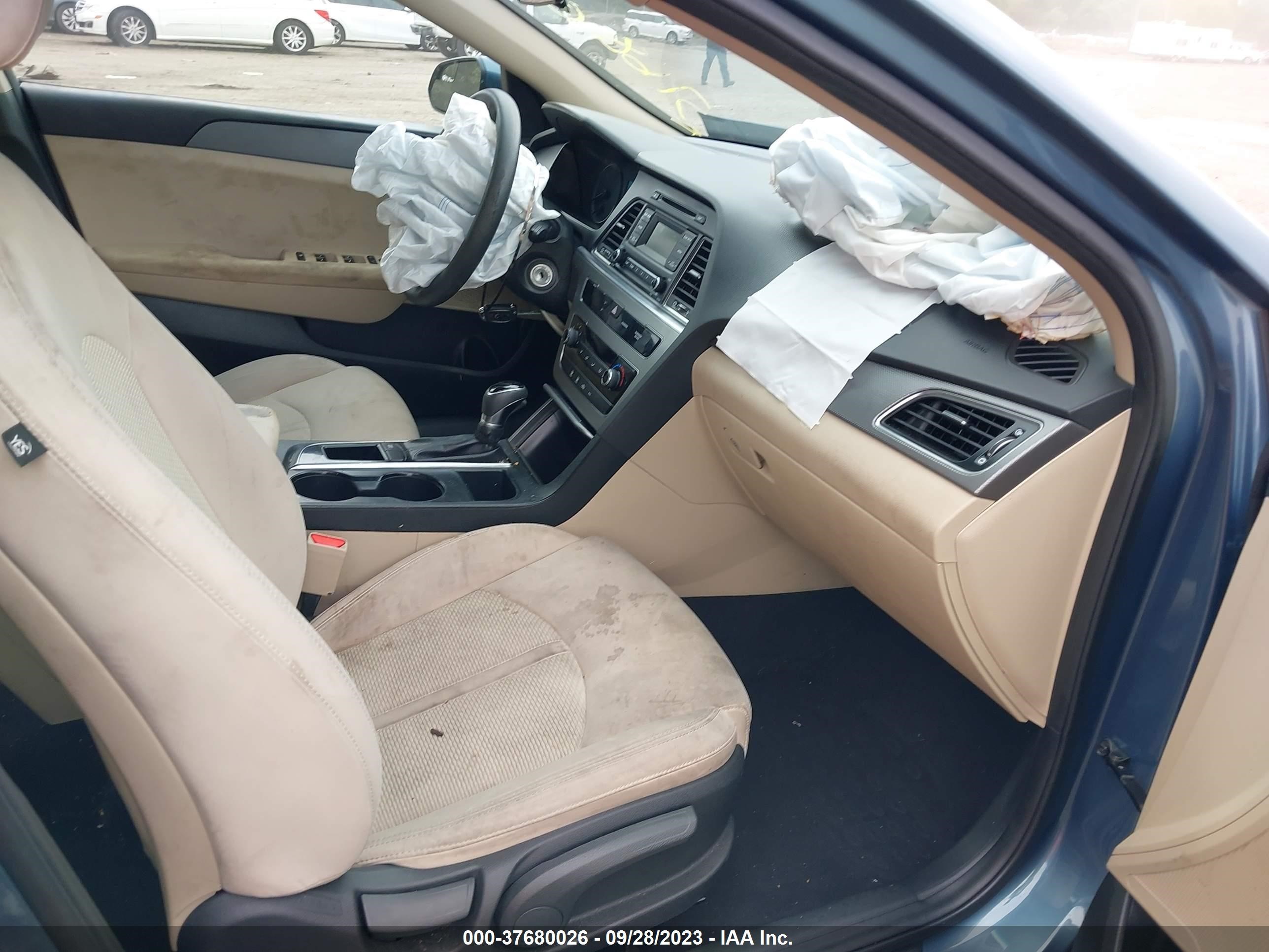 Photo 4 VIN: 5NPE24AF2HH565178 - HYUNDAI SONATA 