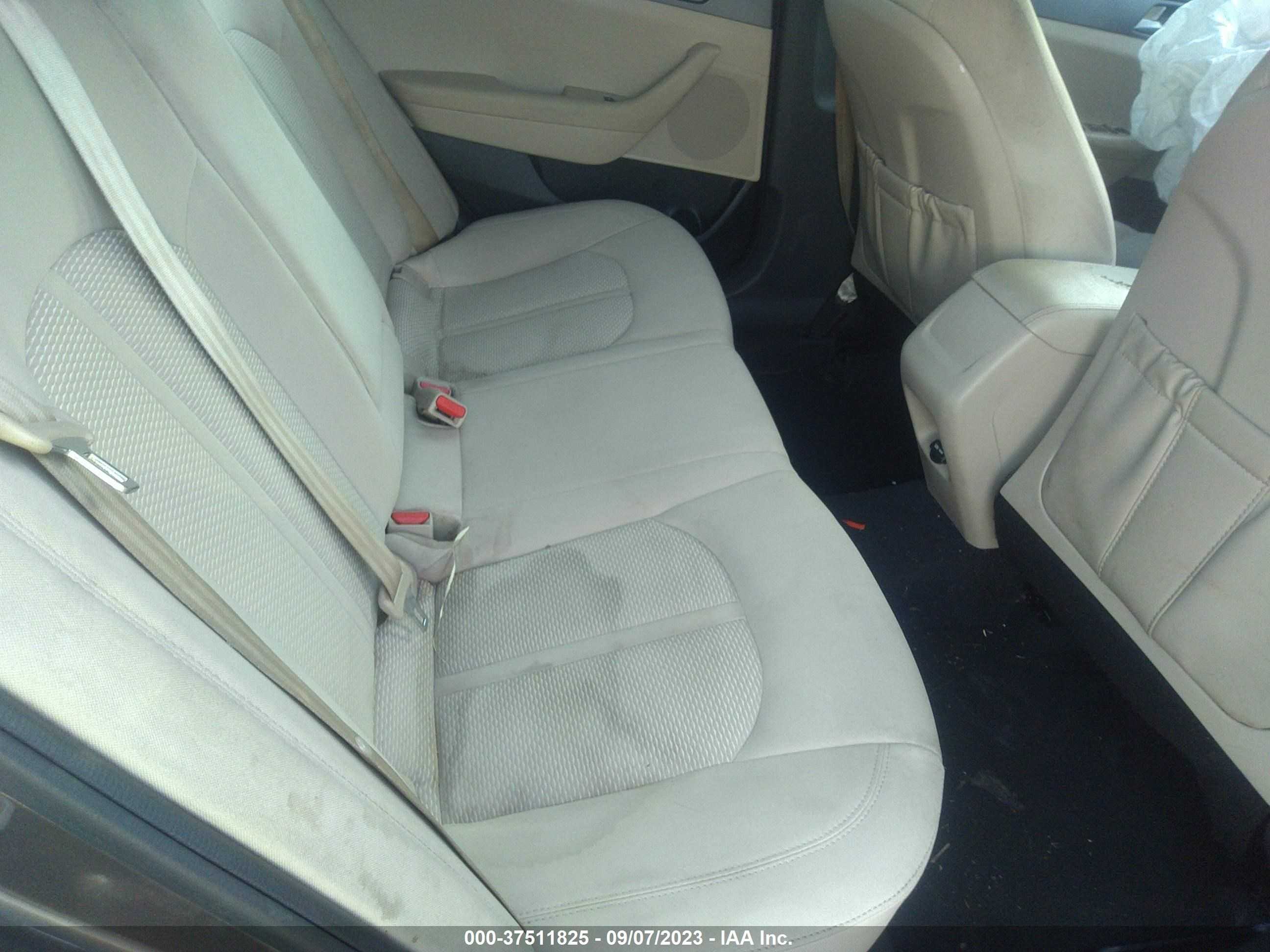 Photo 7 VIN: 5NPE24AF2HH570879 - HYUNDAI SONATA 