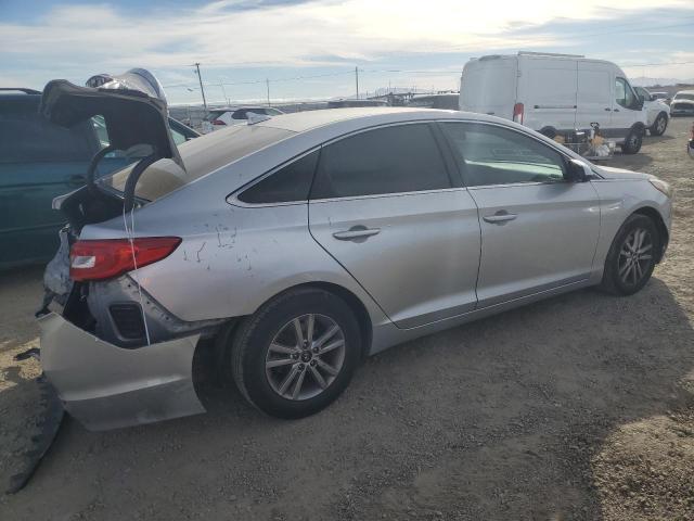 Photo 2 VIN: 5NPE24AF2HH577489 - HYUNDAI SONATA SE 