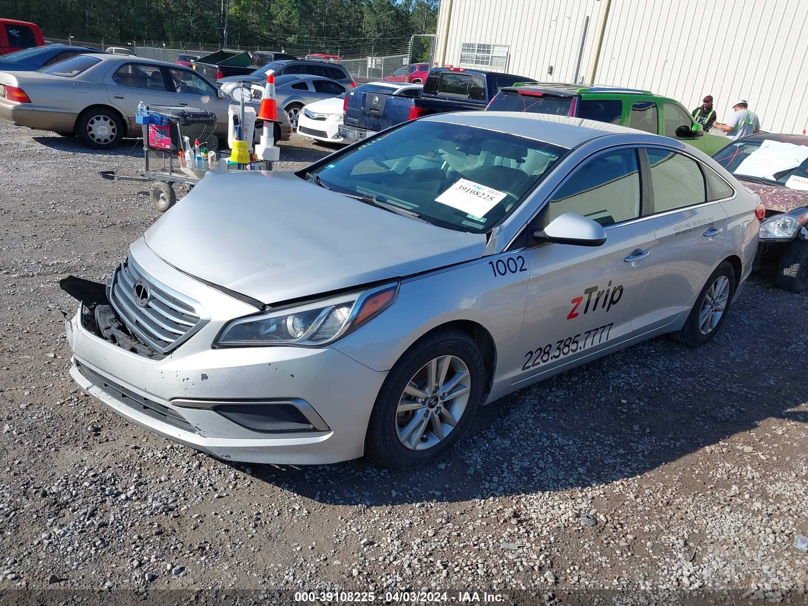 Photo 1 VIN: 5NPE24AF2HH577928 - HYUNDAI SONATA 