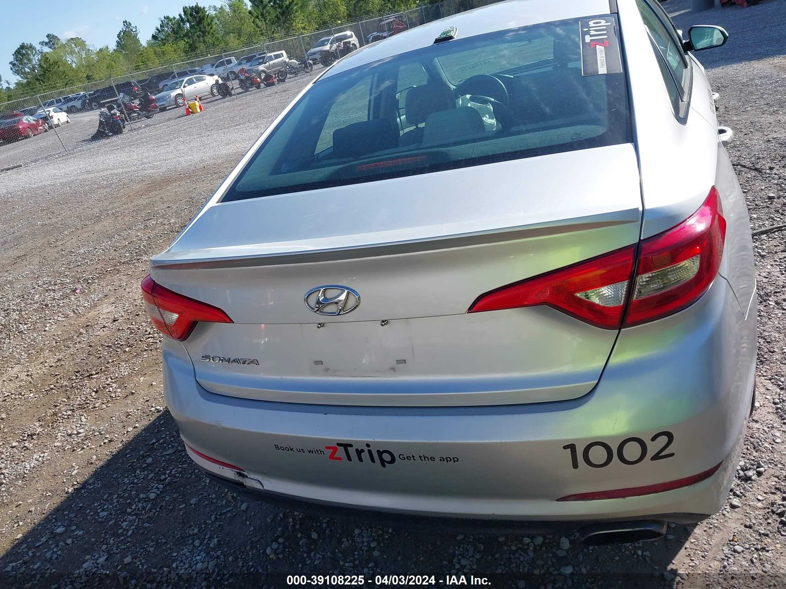 Photo 14 VIN: 5NPE24AF2HH577928 - HYUNDAI SONATA 