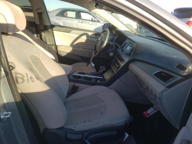 Photo 4 VIN: 5NPE24AF2HH579811 - HYUNDAI SONATA SE 