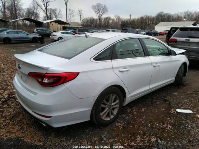 Photo 3 VIN: 5NPE24AF2HH585348 - HYUNDAI SONATA 