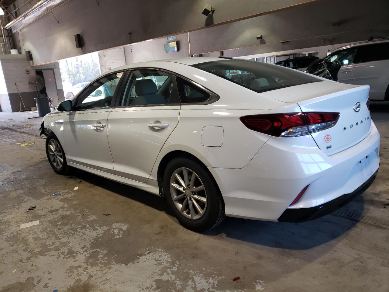 Photo 1 VIN: 5NPE24AF2JH604101 - HYUNDAI SONATA 