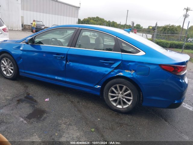 Photo 2 VIN: 5NPE24AF2JH605376 - HYUNDAI SONATA 