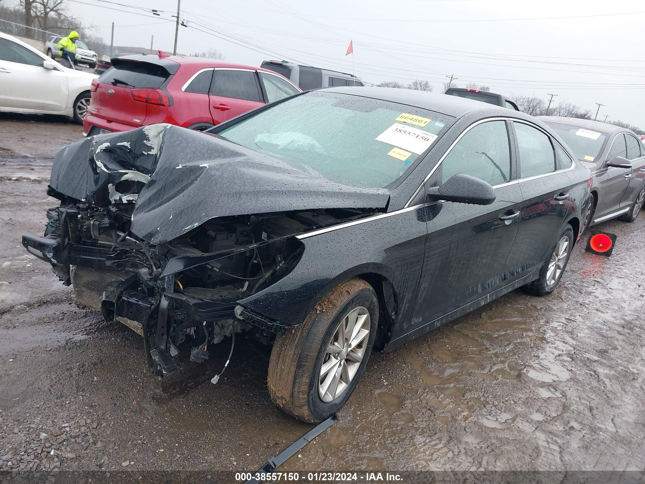 Photo 1 VIN: 5NPE24AF2JH610044 - HYUNDAI SONATA 