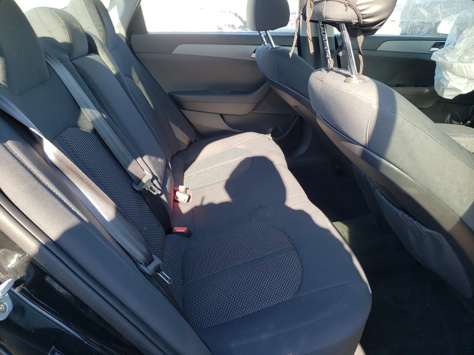 Photo 5 VIN: 5NPE24AF2JH620198 - HYUNDAI SONATA SE 