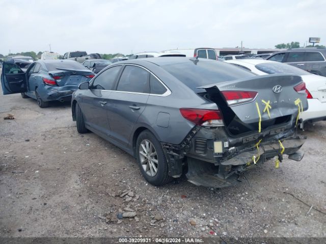 Photo 2 VIN: 5NPE24AF2JH620802 - HYUNDAI SONATA 