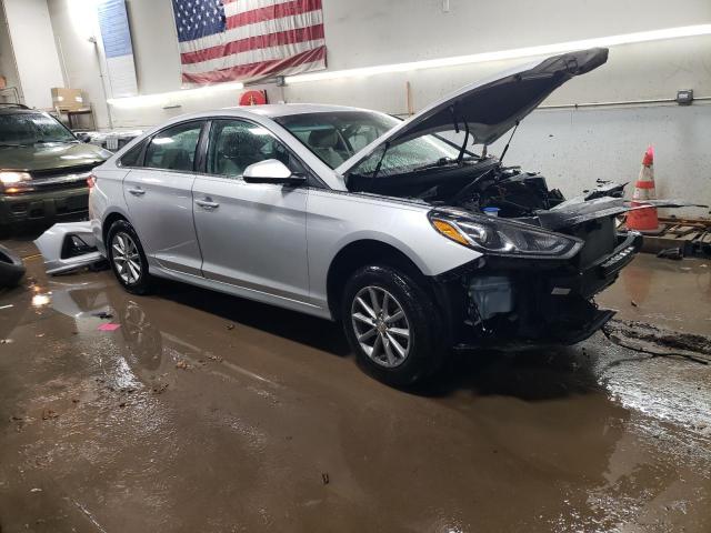 Photo 3 VIN: 5NPE24AF2JH620959 - HYUNDAI SONATA 