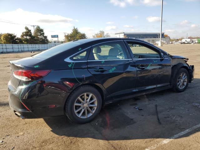 Photo 2 VIN: 5NPE24AF2JH625031 - HYUNDAI SONATA 