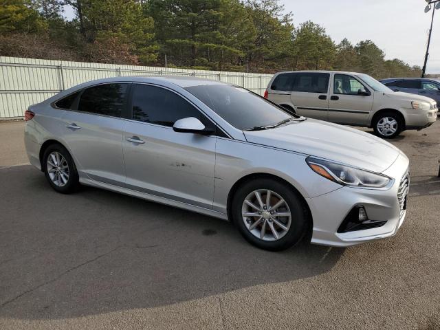 Photo 3 VIN: 5NPE24AF2JH651581 - HYUNDAI SONATA SE 