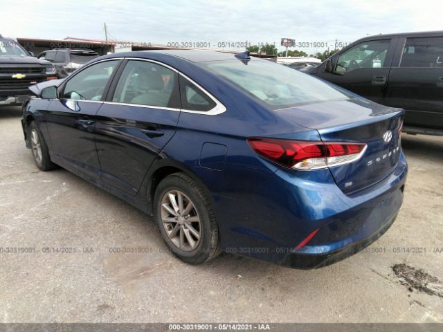 Photo 2 VIN: 5NPE24AF2JH667733 - HYUNDAI SONATA 