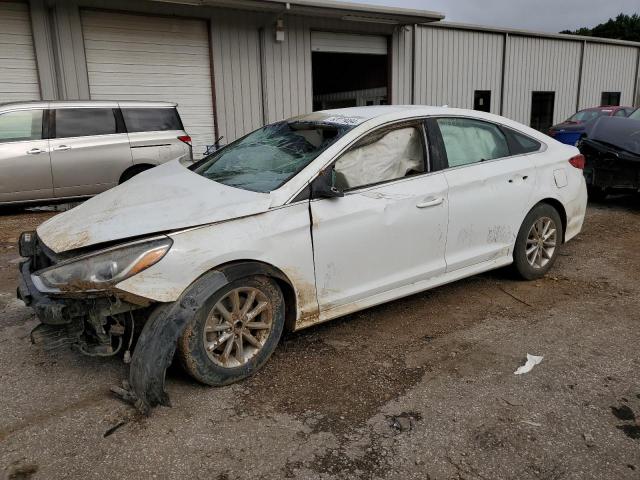 Photo 0 VIN: 5NPE24AF2JH673970 - HYUNDAI SONATA SE 