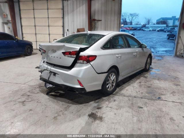 Photo 3 VIN: 5NPE24AF2JH683429 - HYUNDAI SONATA 