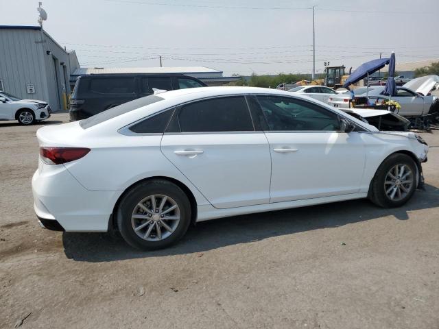 Photo 2 VIN: 5NPE24AF2JH688257 - HYUNDAI SONATA SE 