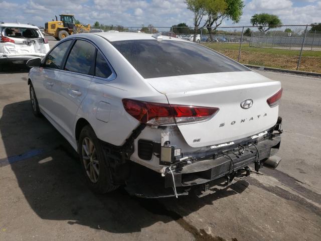 Photo 2 VIN: 5NPE24AF2JH688498 - HYUNDAI SONATA SE 