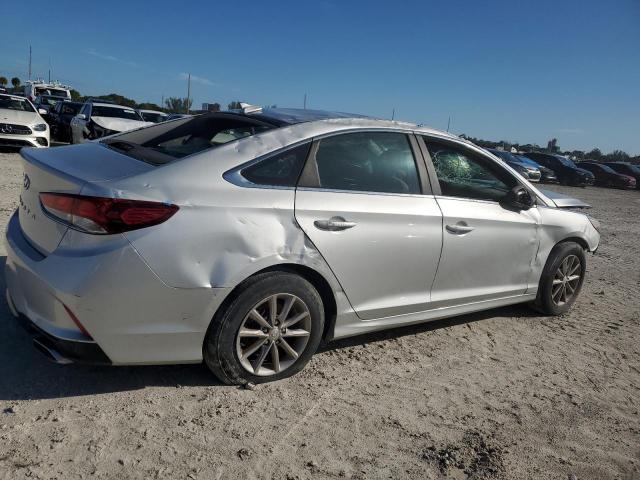 Photo 2 VIN: 5NPE24AF2JH693006 - HYUNDAI SONATA SE 