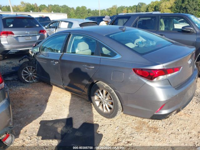 Photo 2 VIN: 5NPE24AF2JH703100 - HYUNDAI SONATA 