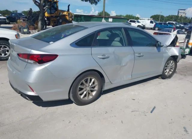 Photo 3 VIN: 5NPE24AF2JH714260 - HYUNDAI SONATA 