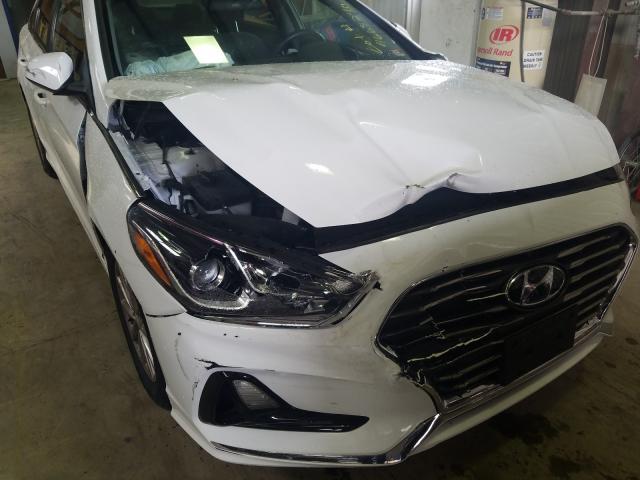 Photo 8 VIN: 5NPE24AF2JH726165 - HYUNDAI SONATA SE 