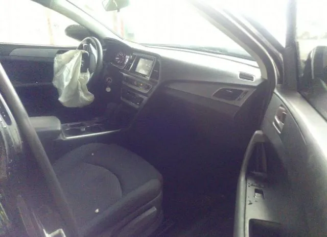 Photo 4 VIN: 5NPE24AF2KH741928 - HYUNDAI SONATA 