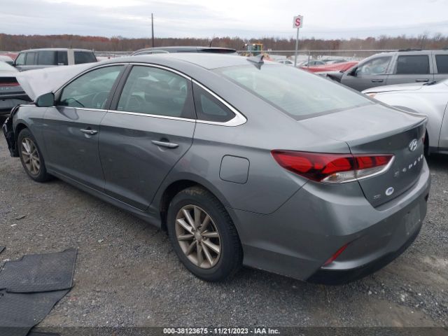 Photo 2 VIN: 5NPE24AF2KH745431 - HYUNDAI SONATA 