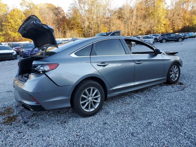 Photo 2 VIN: 5NPE24AF2KH771401 - HYUNDAI SONATA SE 