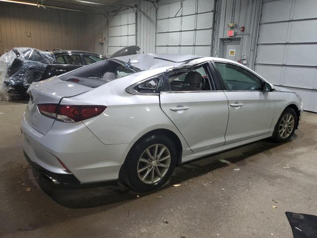 Photo 2 VIN: 5NPE24AF2KH796038 - HYUNDAI SONATA SE 