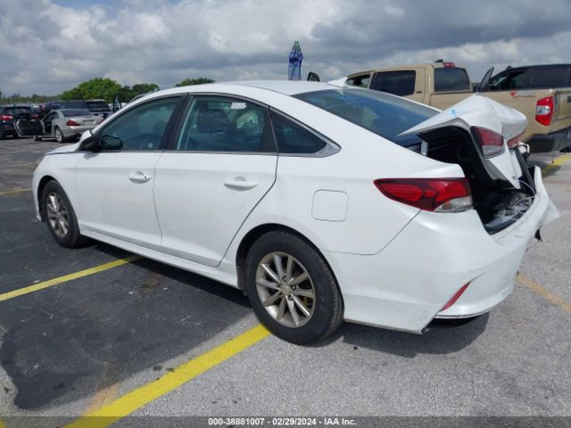 Photo 2 VIN: 5NPE24AF2KH797626 - HYUNDAI SONATA 