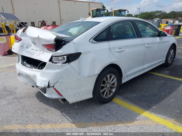 Photo 3 VIN: 5NPE24AF2KH797626 - HYUNDAI SONATA 