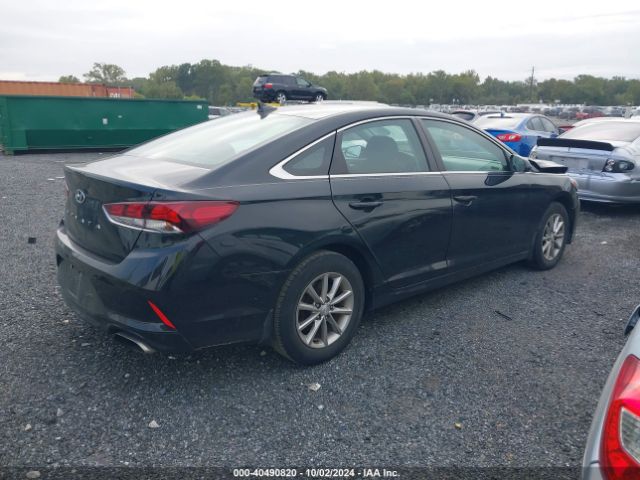 Photo 3 VIN: 5NPE24AF2KH803182 - HYUNDAI SONATA 