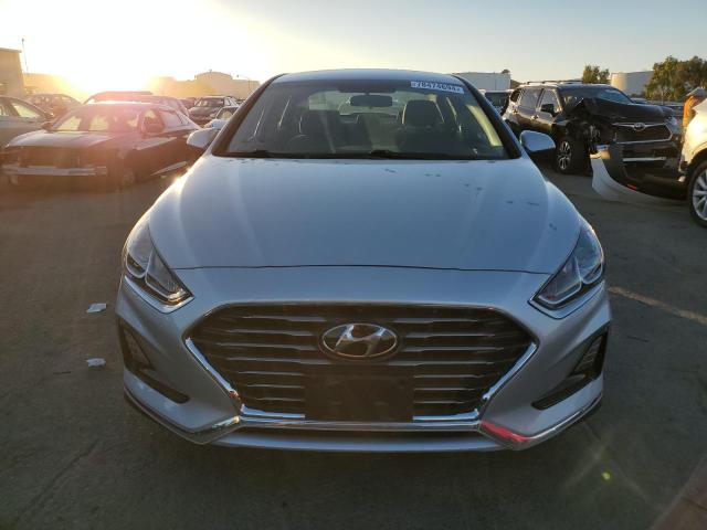 Photo 4 VIN: 5NPE24AF2KH805594 - HYUNDAI SONATA SE 