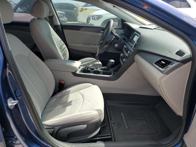 Photo 4 VIN: 5NPE24AF2KH810682 - HYUNDAI SONATA SE 