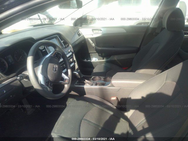 Photo 4 VIN: 5NPE24AF2KH819558 - HYUNDAI SONATA 