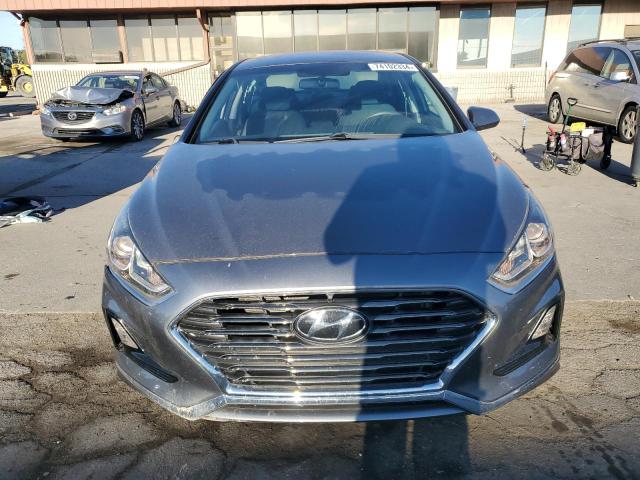 Photo 4 VIN: 5NPE24AF2KH820130 - HYUNDAI SONATA SE 