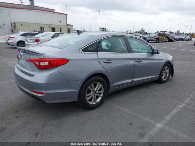 Photo 3 VIN: 5NPE24AF3FH004548 - HYUNDAI SONATA 