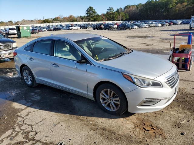 Photo 3 VIN: 5NPE24AF3FH028655 - HYUNDAI SONATA SE 