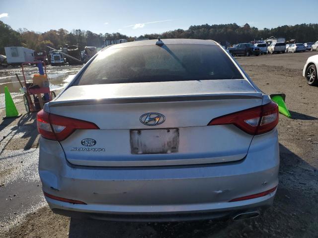 Photo 5 VIN: 5NPE24AF3FH028655 - HYUNDAI SONATA SE 