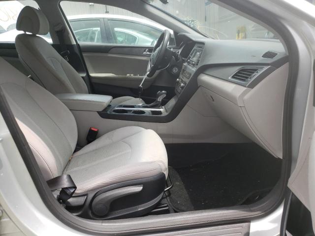 Photo 4 VIN: 5NPE24AF3FH040398 - HYUNDAI SONATA SE 