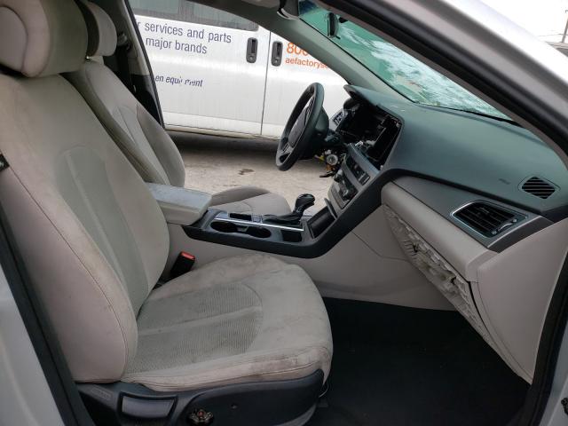 Photo 4 VIN: 5NPE24AF3FH046122 - HYUNDAI SONATA SE 