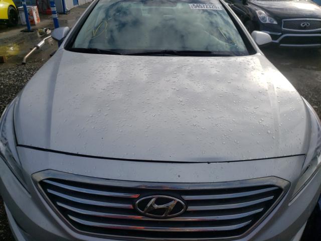 Photo 6 VIN: 5NPE24AF3FH048789 - HYUNDAI SONATA SE 