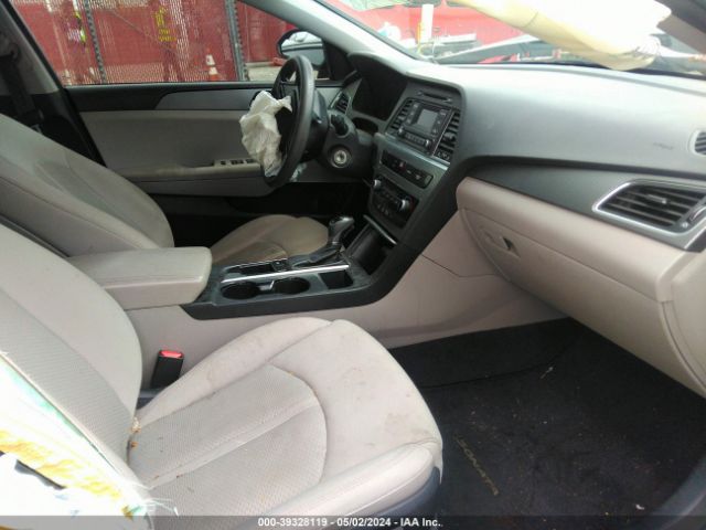 Photo 4 VIN: 5NPE24AF3FH060845 - HYUNDAI SONATA 