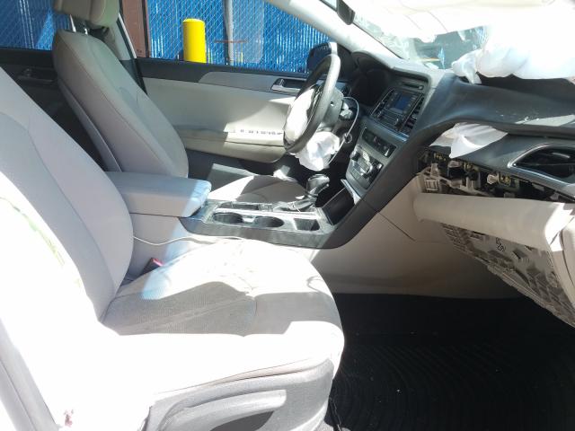 Photo 4 VIN: 5NPE24AF3FH072610 - HYUNDAI SONATA SE 