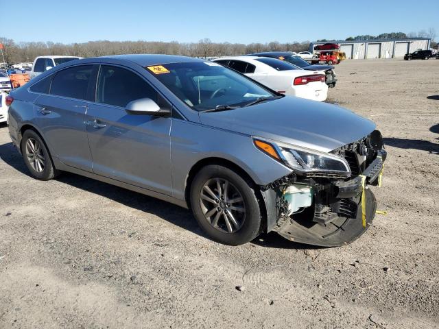 Photo 3 VIN: 5NPE24AF3FH085745 - HYUNDAI SONATA SE 