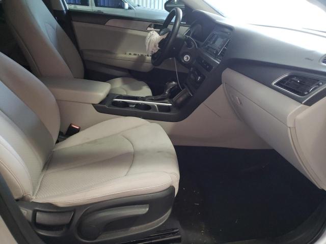 Photo 4 VIN: 5NPE24AF3FH105704 - HYUNDAI SONATA SE 